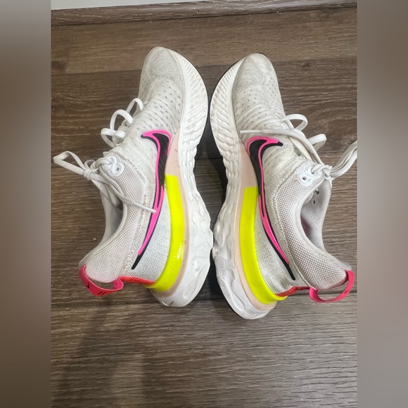 Women's Nike React Infinity Run Flyknit 2 - Picture 6 of 9